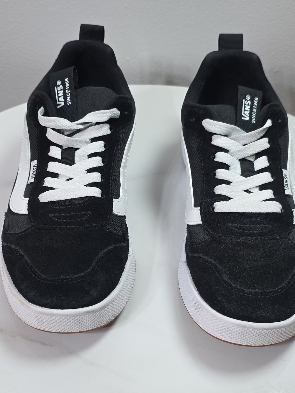 Vans Men’s Black and White Low-Top Skate Sneakers